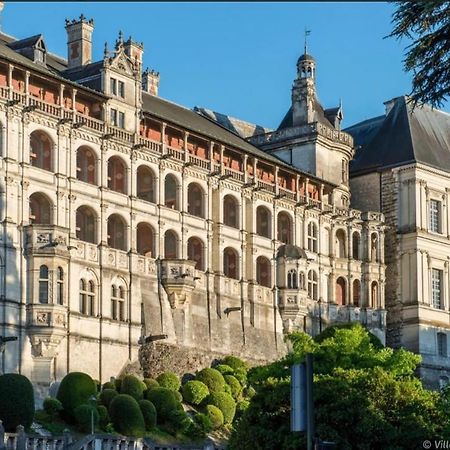 Appartement Haut Standing Proche Du Centre Ville, Vue Sur La Cathedrale Saint Louis Blois Exterior photo
