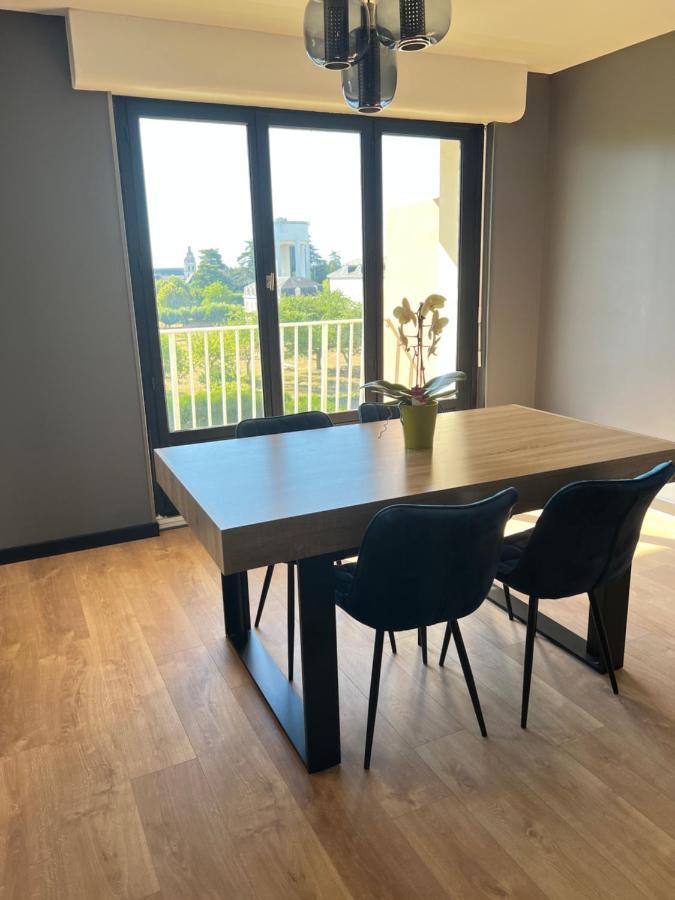 Appartement Haut Standing Proche Du Centre Ville, Vue Sur La Cathedrale Saint Louis Blois Exterior photo